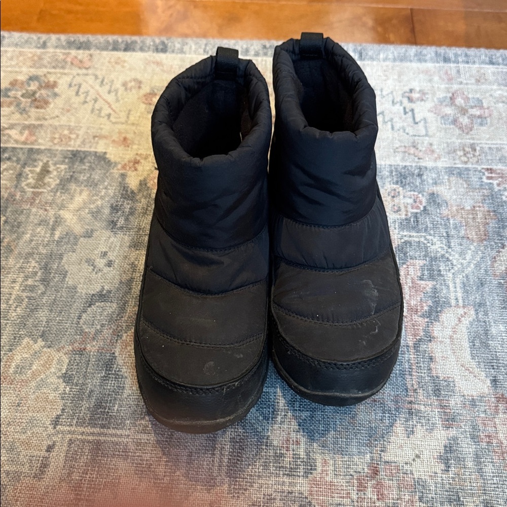 Black Women's Insulated Slip-On Winter Boots